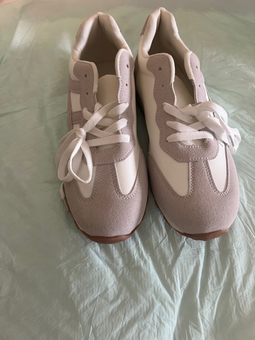 Casual Lace-Up Sneakers in Light Pink and White SIZE 43